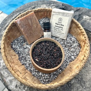 Balck Rice Exfolliating Soap Balck Rice Exfolliat...